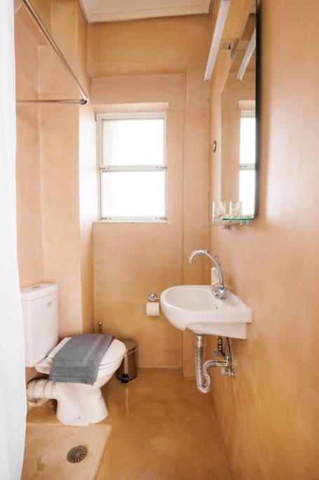 Adorable Sunny Studio With Private Balcony I Афины Экстерьер фото